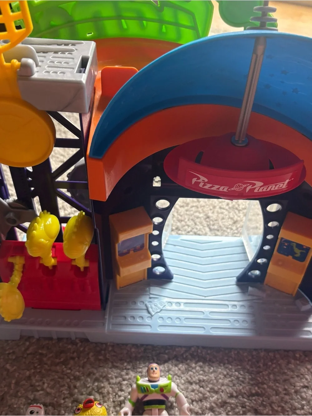 Disney Pixar Fisher Price Imaginext Pixar Pizza Planet Toy Story Playset Woody
